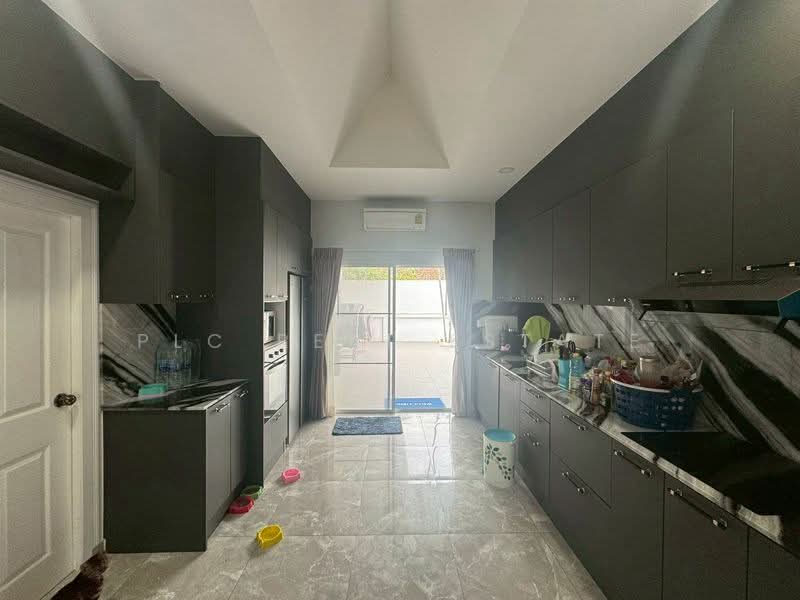 House 4 Bedroom European Thai Style for Sale in East Pattaya, Chon Buri (Pattaya), Bang Lamung, Bang Lamung (Pattaya), Chon Buri (Pattaya), 4 Bedrooms, 260 sqm, Single Detached House For Sale, by PLC Real Estate, 500171303 - DDproperty.com