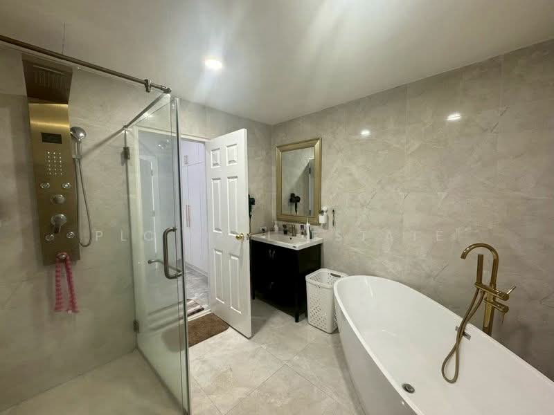 House 4 Bedroom European Thai Style for Sale in East Pattaya, Chon Buri (Pattaya), Bang Lamung, Bang Lamung (Pattaya), Chon Buri (Pattaya), 4 Bedrooms, 260 sqm, Single Detached House For Sale, by PLC Real Estate, 500171303 - DDproperty.com