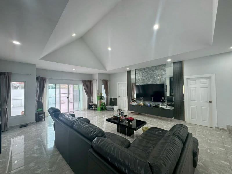 ขายบ้าน 4 ห้องนอน สไตล์ยุโรปผสมไทย ในพัทยาตะวันออก, ชลบุรี, บางละมุง, บางละมุง, ชลบุรี, 260 ตร.ม., บ้านเดี่ยว ขาย, โดย PLC Real Estate, 500171303 - DDproperty.com