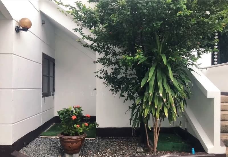 โฮมออฟฟิศให้เช่า ซอยศูนย์วิจัย, กรุงเทพ, บางกะปิ, ห้วยขวาง, กรุงเทพ, 148 ตร.ม., ตึกแถว-อาคารพาณิชย์ ให้เช่า, โดย Pudis Chitrungsakorn, 500171316 - DDproperty.com