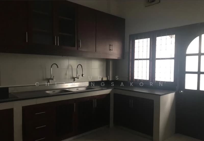 Home Office for Rent – Phetchaburi Road - Rama 9, Bangkok, Bang Kapi, Huai Khwang, Bangkok, , 148 sqm, Shophouse For Rent, by Pudis Chitrungsakorn, 500171316 - DDproperty.com