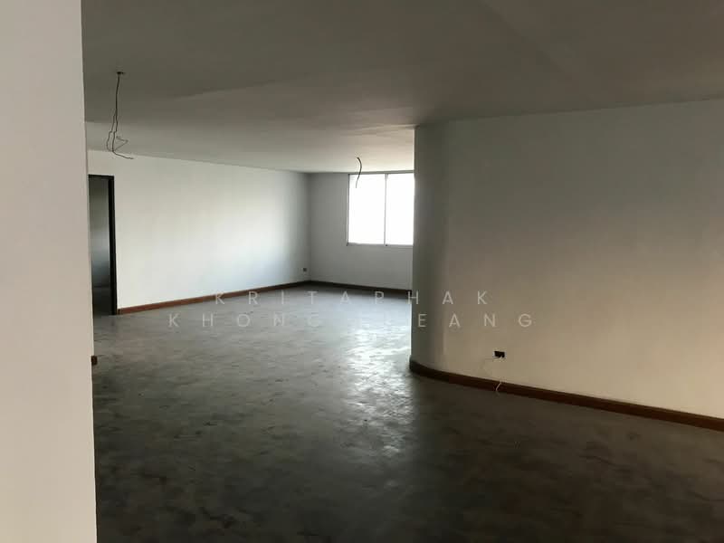 D.S. Tower 1 Sukhumvit 33, Bangkok, Soi Phrom Chit, Khlong Tan Nua, Watthana, Bangkok, 3 Bedrooms, 252 sqm, Condo For Sale, by Kritaphak Khongmueang, 500171330 - DDproperty.com