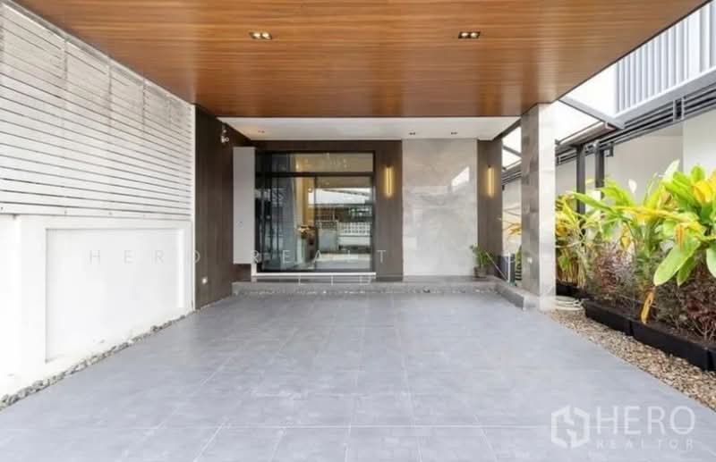 For Rent - For Rent 3 Bedroom Townhouse in Lat Phrao, Bangkok bre20703, Bangkok