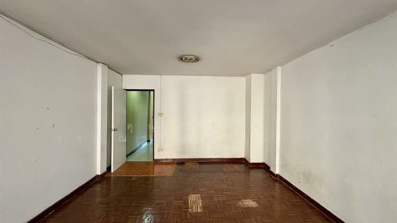 ทาวน์โฮม 3 ชั้น 18 ตร.ว. ทาวน์โฮม ซอยรามอินทรา34 แยก10, Bangkok, Tha Rang, Bang Khen, Bangkok, 4 Bedrooms, 100 sqm, Townhouse For Sale, by คุณ กิริยา วรรณารักษ์ (แอฟ), 500171348 - DDproperty.com