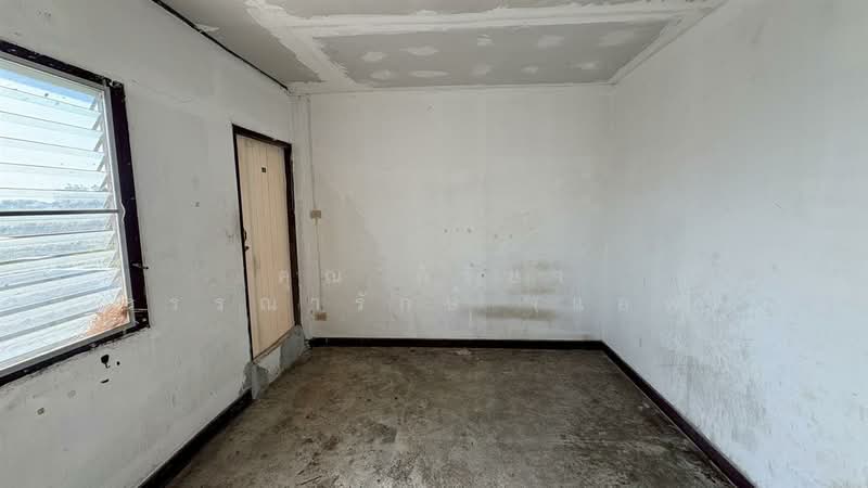 ทาวน์โฮม 3 ชั้น 18 ตร.ว. ทาวน์โฮม ซอยรามอินทรา34 แยก10, Bangkok, Tha Rang, Bang Khen, Bangkok, 4 Bedrooms, 100 sqm, Townhouse For Sale, by คุณ กิริยา วรรณารักษ์ (แอฟ), 500171348 - DDproperty.com