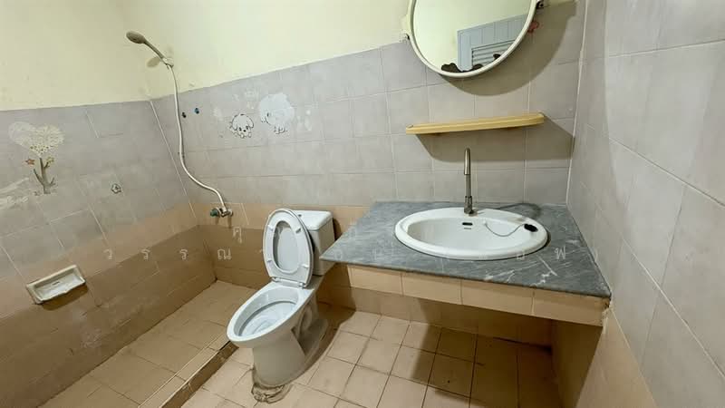 ทาวน์โฮม 3 ชั้น 18 ตร.ว. ทาวน์โฮม ซอยรามอินทรา34 แยก10, Bangkok, Tha Rang, Bang Khen, Bangkok, 4 Bedrooms, 100 sqm, Townhouse For Sale, by คุณ กิริยา วรรณารักษ์ (แอฟ), 500171348 - DDproperty.com