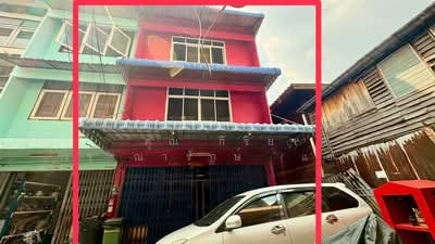 ขาย - อาคารพาณิชย์ 3 ชั้น 13 ตร.ว. ตรอกเชิงสะพานพิบูล (ฝั่งขวา) ถนนประชาราษฎร์สาย1, กรุงเทพ