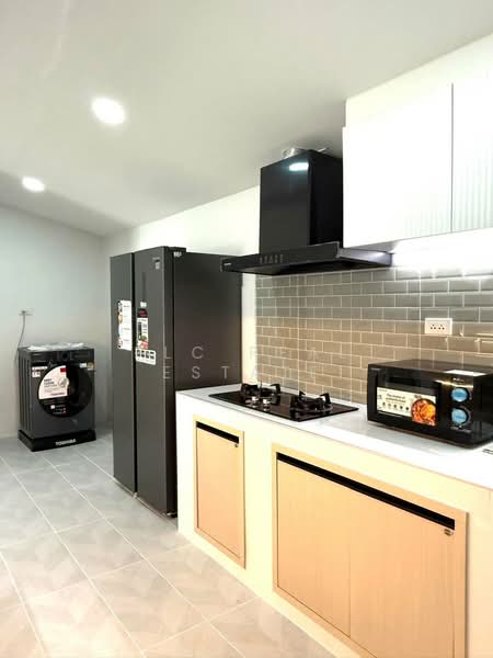 บ้านเดี่ยว 2 ห้องนอน ปรับปรุงใหม่ พร้อมขาย ในพัทยาตะวันออก, ชลบุรี, บางละมุง, บางละมุง, ชลบุรี, 180 ตร.ม., บ้านเดี่ยว ขาย, โดย PLC Real Estate, 500171413 - DDproperty.com