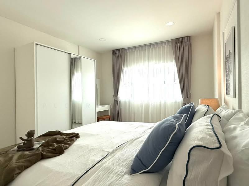 House 2 Bedroom Renovated for Sale in East Pattaya, Chon Buri (Pattaya), Bang Lamung, Bang Lamung (Pattaya), Chon Buri (Pattaya), 2 Bedrooms, 180 sqm, Single Detached House For Sale, by PLC Real Estate, 500171413 - DDproperty.com