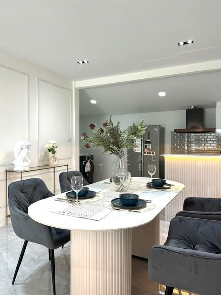 บ้านเดี่ยว 2 ห้องนอน ปรับปรุงใหม่ พร้อมขาย ในพัทยาตะวันออก, ชลบุรี, บางละมุง, บางละมุง, ชลบุรี, 180 ตร.ม., บ้านเดี่ยว ขาย, โดย PLC Real Estate, 500171413 - DDproperty.com