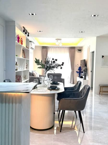 บ้านเดี่ยว 2 ห้องนอน ปรับปรุงใหม่ พร้อมขาย ในพัทยาตะวันออก, ชลบุรี, บางละมุง, บางละมุง, ชลบุรี, 180 ตร.ม., บ้านเดี่ยว ขาย, โดย PLC Real Estate, 500171413 - DDproperty.com