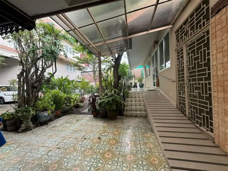 บ้านเดี่ยว + สำนักงาน 2 ชั้น 225 ตร.ว. ซอยเทศบาลนิมิตใต้ ซอย1 ถนนเทศบาลสงเคราะห์, Bangkok, Lat Yao, Chatuchak, Bangkok, 5 Bedrooms, 700 sqm, Single Detached House For Sale, by คุณ ชนกานต์ สำราญดี (กาน), 500171426 - DDproperty.com