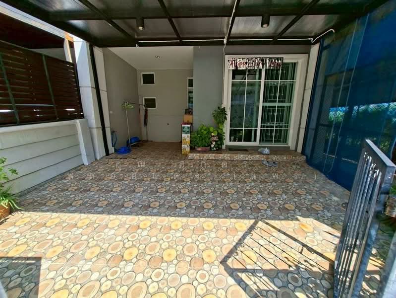 Golden Town 2 Ladprao-Kaset Nawamin, Bangkok, Soi Nawamin 42 Yak 27, Khlong Kum, Bueng Kum, Bangkok, 4 Bedrooms, 110 sqm, Townhouse For Sale, by คุณ สุภัตรา พลอยแดง (แพร), 500171461 - DDproperty.com