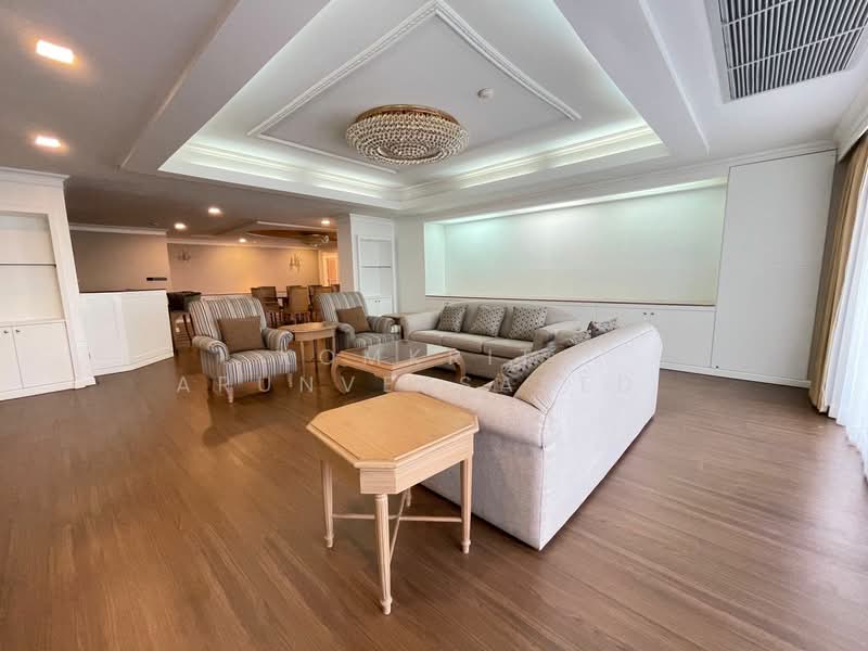 Oriental Towers, Bangkok, 25 Soi Ekkamai 12, Ekkamai Road, Khlong Tan Nua, Watthana, Bangkok, 4 Bedrooms, 453 sqm, Condo For Rent, by Komkrit Arunvessased , 500171484 - DDproperty.com