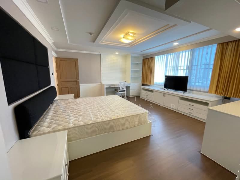 Oriental Towers, Bangkok, 25 Soi Ekkamai 12, Ekkamai Road, Khlong Tan Nua, Watthana, Bangkok, 4 Bedrooms, 453 sqm, Condo For Rent, by Komkrit Arunvessased , 500171484 - DDproperty.com