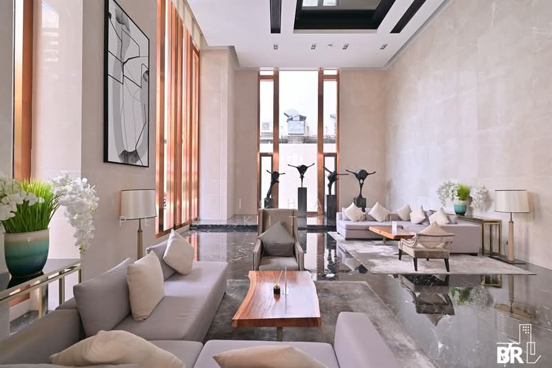 The Esse Asoke, Bangkok, 333 Soi Sukhumvit 21, Sukhumvit Road, Khlongtoei Nua, Watthana, Bangkok, 2 Bedrooms, 75 sqm, Condo For Rent, by Nicha Peerakittikul, 500171540 - DDproperty.com