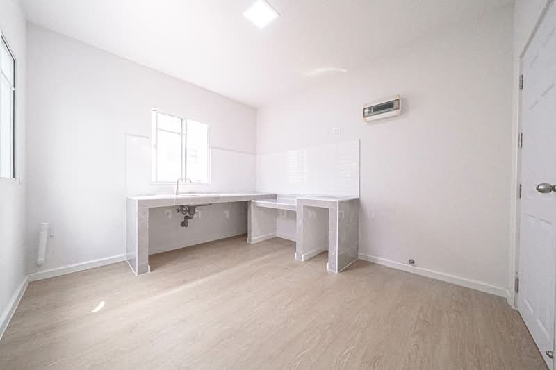 Passorn Prestige Onnut, Bangkok, Chaloem Phrakiat Rama 9 Road, Prawet, Prawet, Bangkok, 3 Bedrooms, 194 sqm, Single Detached House For Sale, by ศิวกร มหานิล, 500171548 - DDproperty.com