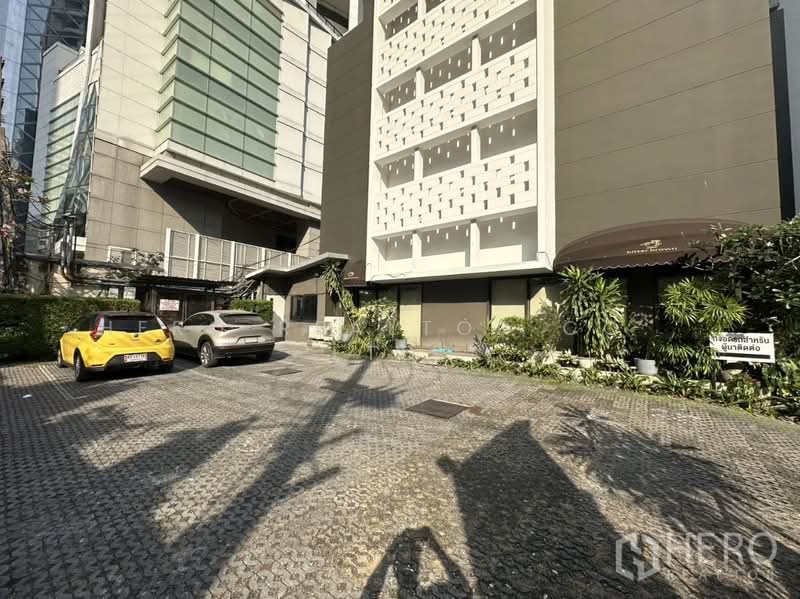 ให้เช่า พื้นที่ร้านค้า 172 ตร.ม. คลองตันเหนือ วัฒนา ใกล้ BTS อโศก และ MRT สุขุมวิท hre00324, กรุงเทพ, คลองตันเหนือ, วัฒนา, กรุงเทพ, 172 ตร.ม., พื้นที่ขายของ ให้เช่า, โดย Hero Realtor Co., Ltd., 500171552 - DDproperty.com