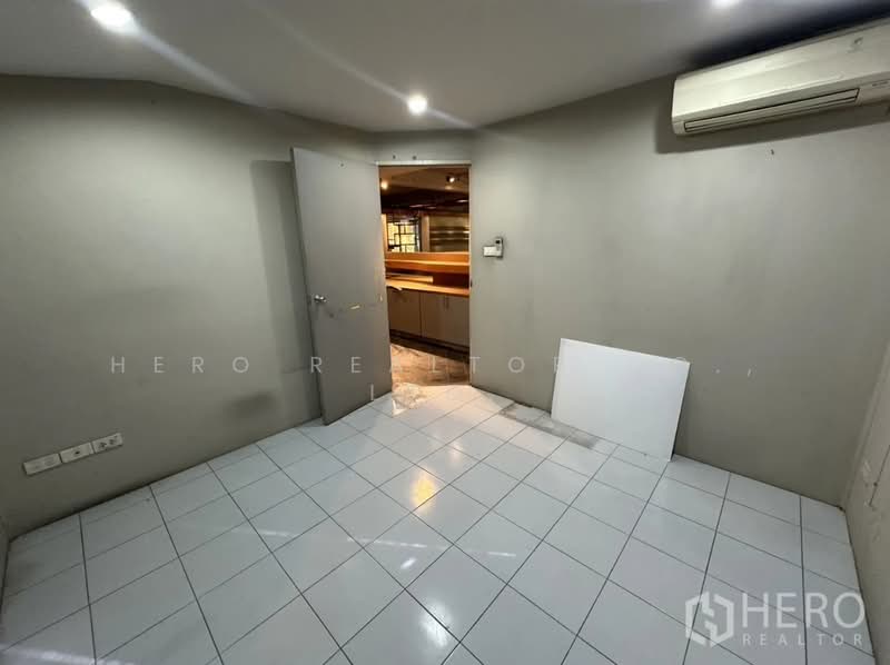 For rent Retail Space 172 sqm in Khlong Tan Nuea, Watthana, Bangkok BTS Asok hre00324, Bangkok, Khlong Tan Nua, Watthana, Bangkok, , 172 sqm, Retail Space For Rent, by Hero Realtor Co., Ltd., 500171552 - DDproperty.com