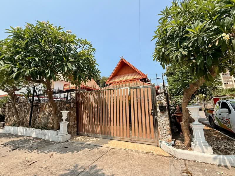 พูลวิลล่า, ชลบุรี, 352/161 Pratumnak soi5 Pattaya, หนองปรือ, บางละมุง, ชลบุรี, 250 ตร.ม., วิลล่า ให้เช่า, โดย Megan Goodwin, 500171556 - DDproperty.com