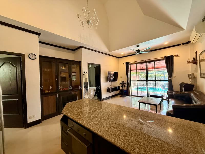 Pratumnak Pool Villa, Chon Buri (Pattaya), 352/161 Pratumnak soi5 Pattaya, Nong Pru, Bang Lamung (Pattaya), Chon Buri (Pattaya), 3 Bedrooms, 250 sqm, Villa For Rent, by Megan Goodwin, 500171556 - DDproperty.com