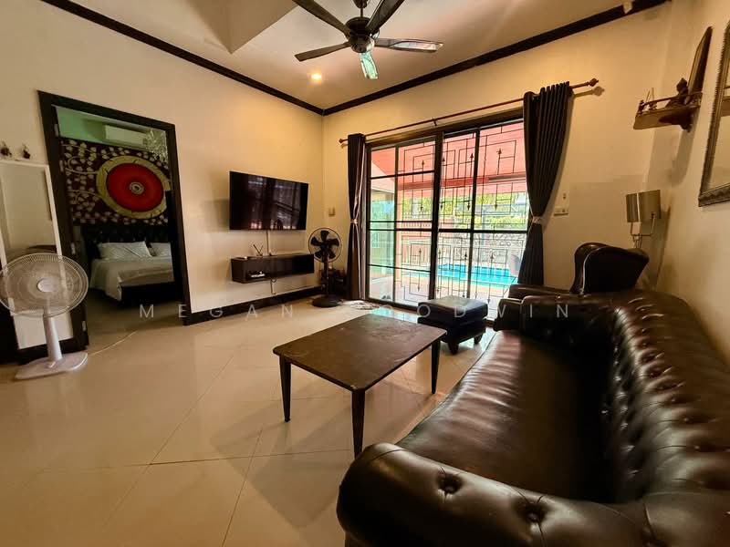 Pratumnak Pool Villa, Chon Buri (Pattaya), 352/161 Pratumnak soi5 Pattaya, Nong Pru, Bang Lamung (Pattaya), Chon Buri (Pattaya), 3 Bedrooms, 250 sqm, Villa For Rent, by Megan Goodwin, 500171556 - DDproperty.com