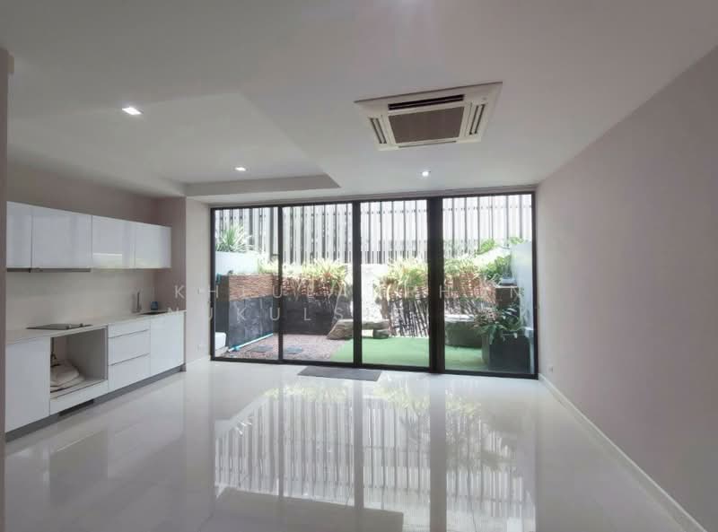 The Park Lane 22, Bangkok, 42 Soi Pridi Banomyong 45, Khlong Tan Nua, Watthana, Bangkok, 3 Bedrooms, 300 sqm, Townhouse For Rent, by Khlueanphon Nukulsirisak, 500171568 - DDproperty.com