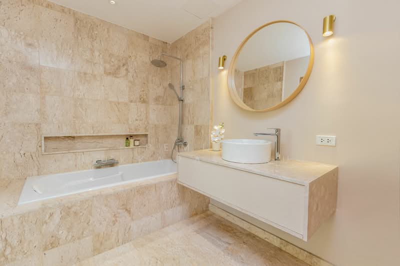 4-BR Townhouse, Bangkok, Khlong Tan Nua, Watthana, Bangkok, 4 Bedrooms, 350 sqm, Townhouse For Sale, by Pemika Aukkaraleekul, 500171588 - DDproperty.com