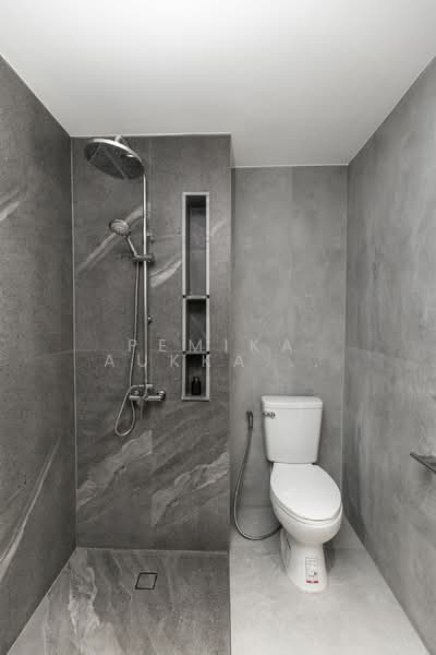 ทาวน์เฮ้าส์ 4-ห้องนอน, กรุงเทพ, คลองตันเหนือ, วัฒนา, กรุงเทพ, 350 ตร.ม., ทาวน์เฮ้าส์ ขาย, โดย Pemika Aukkaraleekul, 500171588 - DDproperty.com