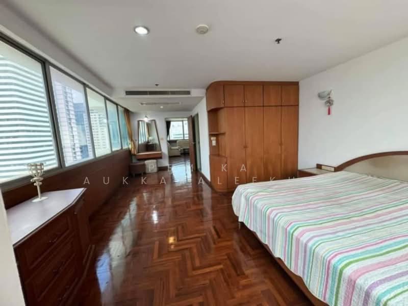 Asoke Place, Bangkok, Asok Montri Rd, Khlongtoei Nua, Watthana, Bangkok, 2 Bedrooms, 138 sqm, Condo For Sale, by Pemika Aukkaraleekul, 500171626 - DDproperty.com