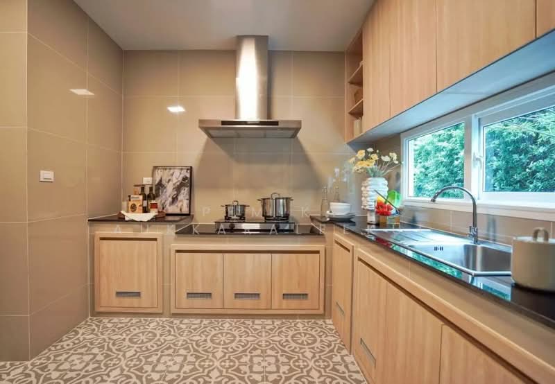 Saransiri Grande Phutthamonthon Sai 3, Bangkok, 245 Phutta Monthon Sai 3 Rd, Thawi Watthana, Thawi Watthana, Bangkok, 4 Bedrooms, 290 sqm, Single Detached House For Sale, by Pemika Aukkaraleekul, 500171632 - DDproperty.com