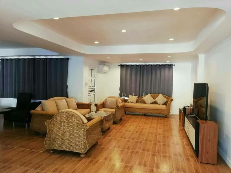 10-BR Villa, Prachuap Khiri Khan, Nong Kae, Hua Hin, Prachuap Khiri Khan, 10+ Bedrooms, 500 sqm, Villa For Sale, by Pavadee Boonyarith, 500171662 - DDproperty.com