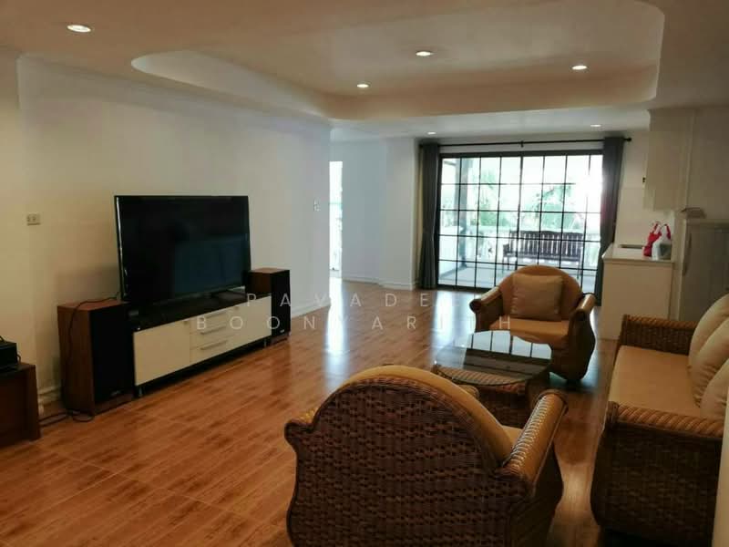 10-BR Villa, Prachuap Khiri Khan, Nong Kae, Hua Hin, Prachuap Khiri Khan, 10+ Bedrooms, 500 sqm, Villa For Sale, by Pavadee Boonyarith, 500171662 - DDproperty.com