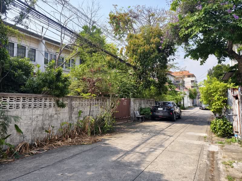 Ladprao Road Soi 110, Bangkok, ลาดพร้าว, Phlapphla, Wang Thonglang, Bangkok, 4 Bedrooms, 200 sqm, Single Detached House For Sale, by นัชชา กำลังเหลือ, 500171670 - DDproperty.com