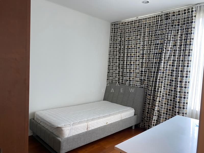 Wind Sukhumvit 23, Bangkok, 136 Soi Sukhumvit 23, Sukhumvit Road, Khlongtoei Nua, Watthana, Bangkok, 2 Bedrooms, 78 sqm, Condo For Sale, by Utaiwan Kiatpanya, 500171696 - DDproperty.com