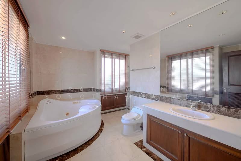 Las Colinas, Bangkok, Sukhumvit 21 Road, Khlongtoei Nua, Watthana, Bangkok, 5 Bedrooms, 698 sqm, Condo For Sale, by Ratchanon Songthammakul, 500171703 - DDproperty.com