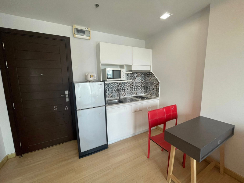 Thru Thonglor, Bangkok, Petchaburi Road, Bang Kapi, Huai Khwang, Bangkok, 1 Bedroom, 31 sqm, Condo For Sale, by Veera Sawatrangsri, 500171739 - DDproperty.com