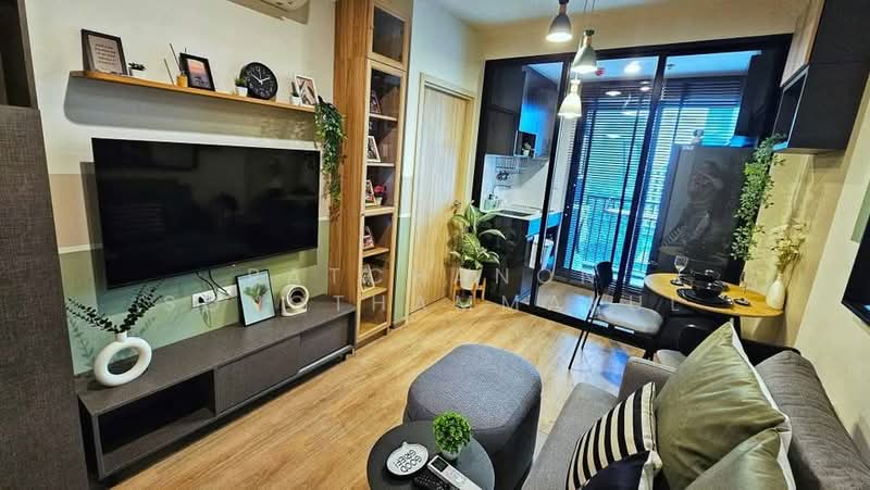 Lumpini Place Narathiwas 24, Bangkok, Sathu Pradit 19 Alley 3, Chong Nonsi, Yan Nawa, Bangkok, 1 Bedroom, 33 sqm, Condo For Sale, by Ratchanon Songthammakul, 500171787 - DDproperty.com