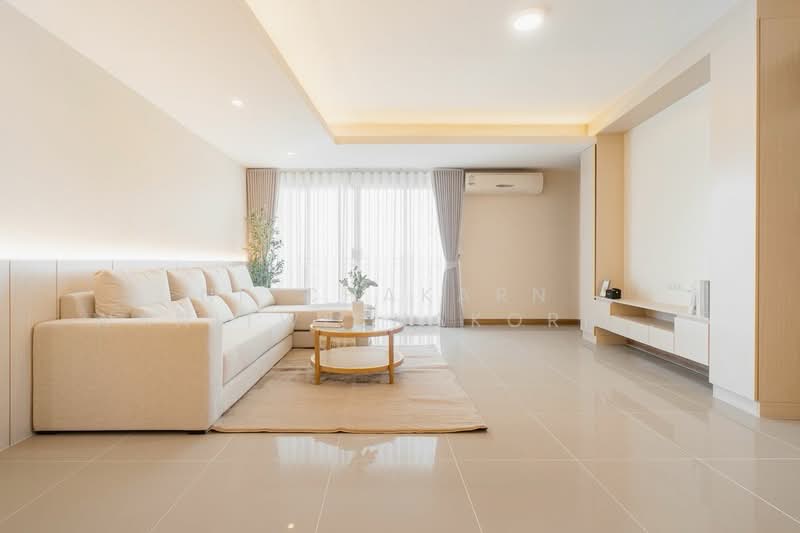 Supalai River Resort, Bangkok, 99 Charoennakhon Road, Samlae, Thon Buri, Bangkok, 3 Bedrooms, 195 sqm, Condo For Sale, by Nitchakarn Wanitwichakornkit , 500171788 - DDproperty.com