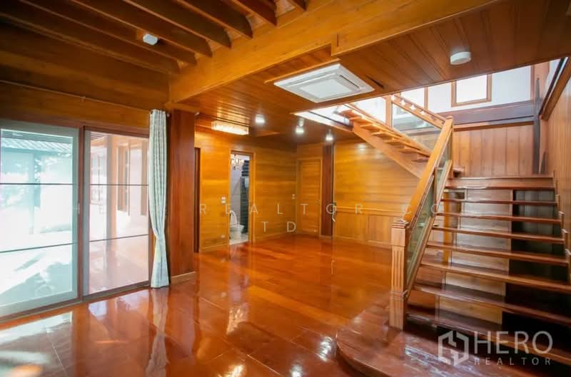 For Sale 3 Bedroom Detached House in Samsen Nok, Huai Khwang, Bangkok – Near Central Plaza hre00329, Bangkok, Samsen Nok, Huai Khwang, Bangkok, 3 Bedrooms, 300 sqm, Single Detached House For Sale, by Hero Realtor Co., Ltd., 500171803 - DDproperty.com