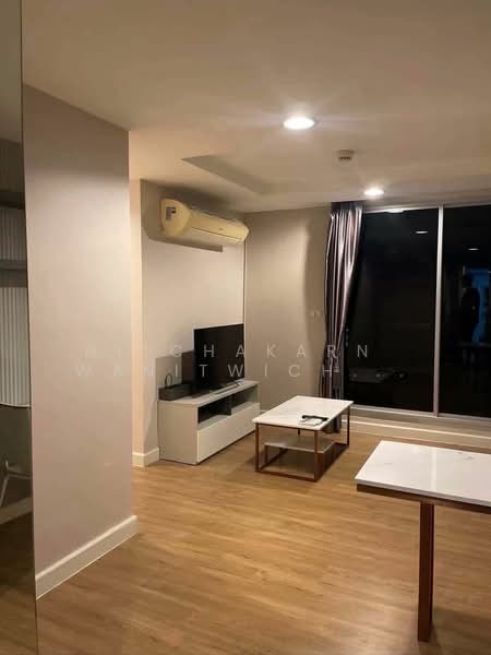 The Kris Ratchada 17, Bangkok, Inthamara 45 Alley, Din Daeng, Din Daeng, Bangkok, 2 Bedrooms, 45 sqm, Condo For Rent, by Nitchakarn Wanitwichakornkit , 500171811 - DDproperty.com