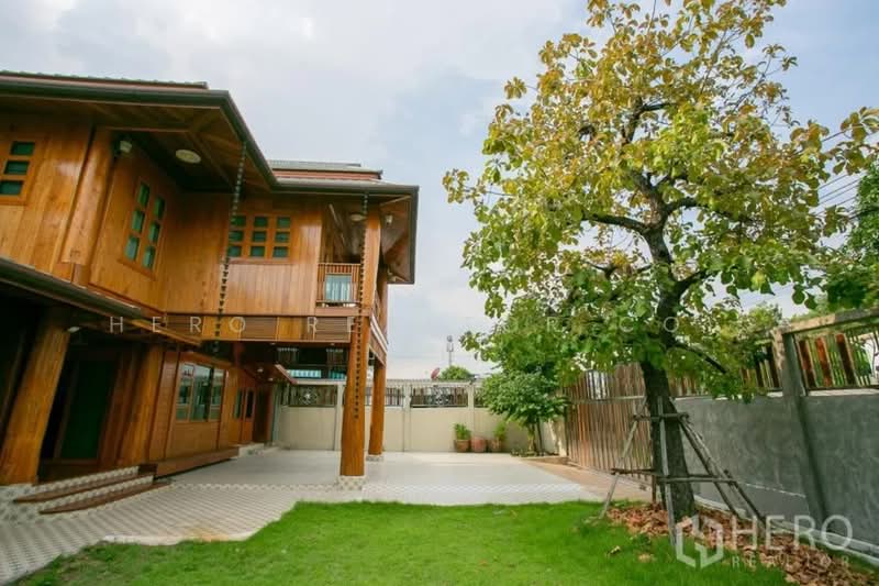 For rent Detached House in Samsen Nok, Huai Khwang, Bangkok hre00329, Bangkok, Samsen Nok, Huai Khwang, Bangkok, 3 Bedrooms, 300 sqm, Single Detached House For Rent, by Hero Realtor Co., Ltd., 500171815 - DDproperty.com