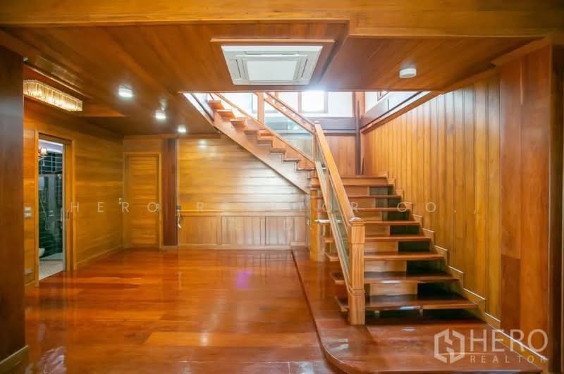 For rent Detached House in Samsen Nok, Huai Khwang, Bangkok hre00329, Bangkok, Samsen Nok, Huai Khwang, Bangkok, 3 Bedrooms, 300 sqm, Single Detached House For Rent, by Hero Realtor Co., Ltd., 500171815 - DDproperty.com