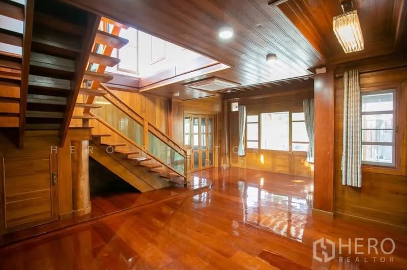 For rent Detached House in Samsen Nok, Huai Khwang, Bangkok hre00329, Bangkok, Samsen Nok, Huai Khwang, Bangkok, 3 Bedrooms, 300 sqm, Single Detached House For Rent, by Hero Realtor Co., Ltd., 500171815 - DDproperty.com