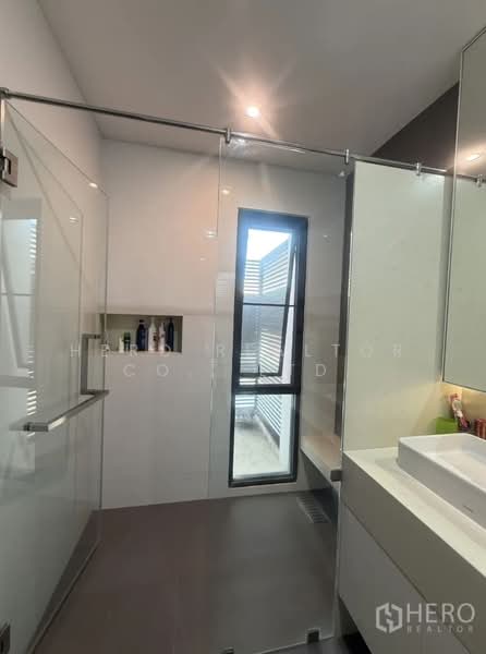 ให้เช่า บ้านเดี่ยว 4 ห้องนอน โครงการบ้านอิสสระ พระราม 9 หัวหมาก hre00328, กรุงเทพ, บางกะปิ, ห้วยขวาง, กรุงเทพ, 500 ตร.ม., บ้านเดี่ยว ให้เช่า, โดย Hero Realtor Co., Ltd., 500171829 - DDproperty.com