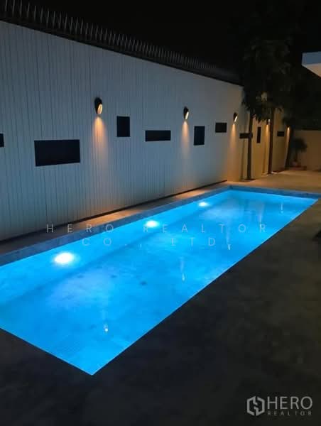 For Rent 4 Bedroom Detached House in Baan Issara Rama 9 in Hua Mak, Bang Kapi, Bangkok hre00328, Bangkok, Bang Kapi, Huai Khwang, Bangkok, 4 Bedrooms, 500 sqm, Single Detached House For Rent, by Hero Realtor Co., Ltd., 500171829 - DDproperty.com