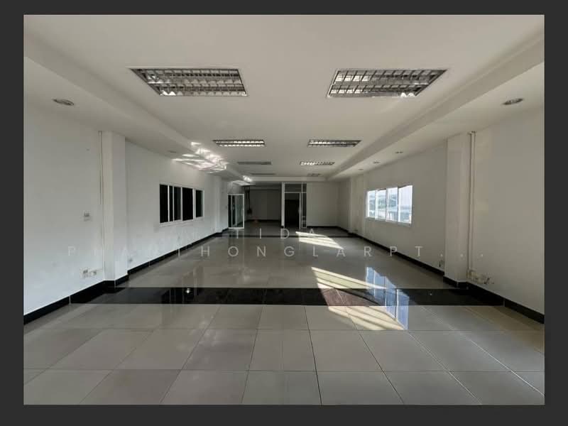 ให้เช่า โรงงาน บางโฉลง บางพลี สีม่วง ขนาดใหญ่ ใกล้สนามบิน สุวรรณภูมิ, สมุทรปราการ, บางโฉลง, บางพลี, สมุทรปราการ, 8,500 ตร.ม., โกดัง-โรงงาน ให้เช่า, โดย Tida phanthonglarptawee, 500171835 - DDproperty.com