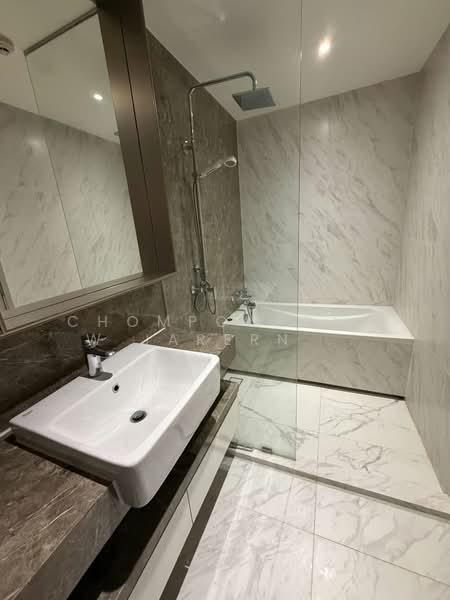 Fynn Asoke, Bangkok, 28 Sukhumvit 10 Alley, Khlong Toei, Khlong Toei, Bangkok, 1 Bedroom, 37 sqm, Condo For Rent, by Chompoopraow Jarernchaimondtree, 500171868 - DDproperty.com