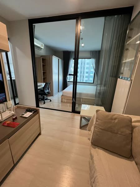 Life Asoke, Bangkok, Asoke-Dindang Road, Bang Kapi, Huai Khwang, Bangkok, 1 Bedroom, 30 sqm, Condo For Rent, by Vinai  Wattana, 500171874 - DDproperty.com
