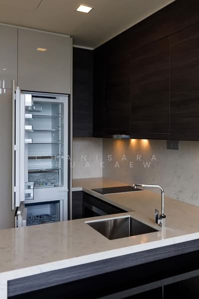 The Esse Asoke, Bangkok, 333 Soi Sukhumvit 21, Sukhumvit Road, Khlongtoei Nua, Watthana, Bangkok, 1 Bedroom, 44 sqm, Condo For Sale, by Chanisara Kruakaew, 500171910 - DDproperty.com